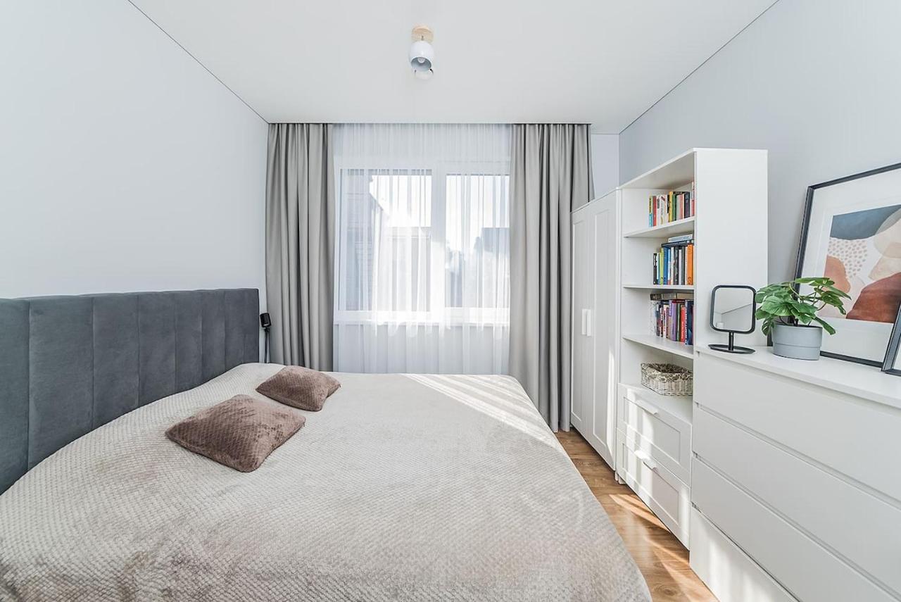 Lovely Apartment With Private Terrace By Urban Rent Kaunas Eksteriør bilde